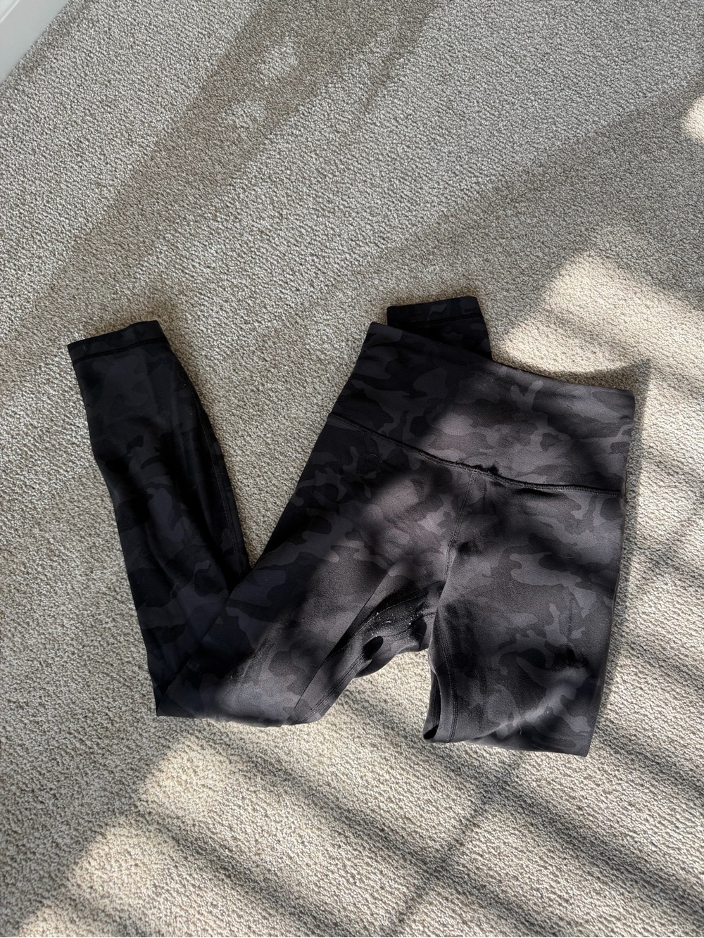 Lululemon Align High-Rise Leggings Size 4 Black Camo